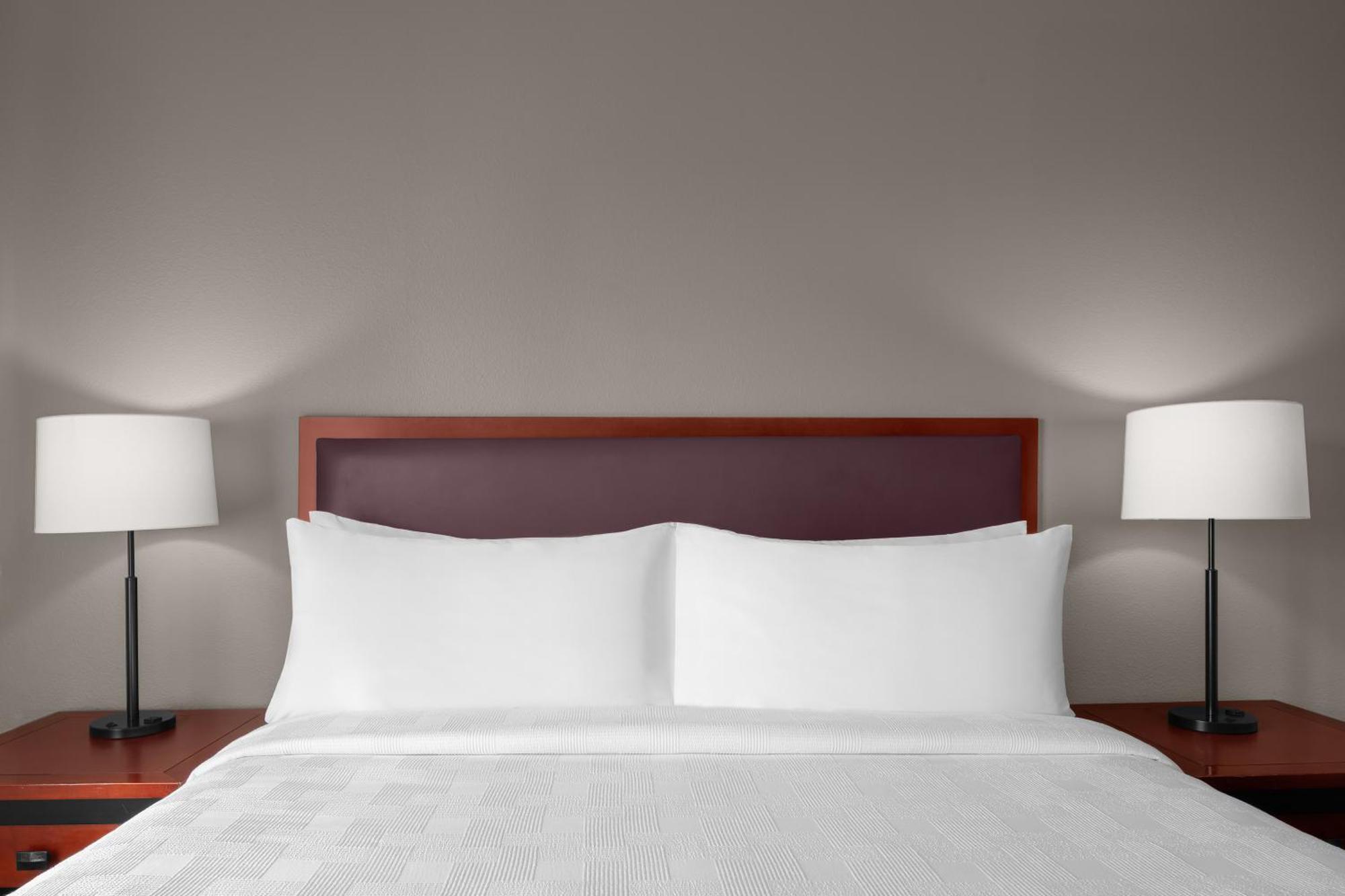ลาร์กสเพอร์ แลนดิง โรสวิลล์ - แอน ออล-สวีท โฮเต็ล Hotel ภายนอก รูปภาพ
